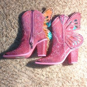 Dolls Kill Pink Sheriff Shine Cowgirl Heeled Boots w/Glittery Butterfly Wings- 7